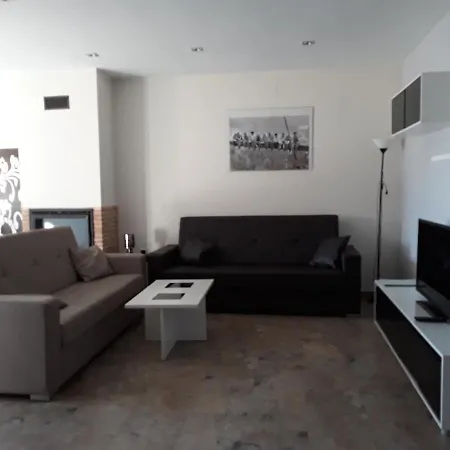 Casa El Lince De Granadilla At-cc-00296, Norte Provincia Caceres, Wifi, Parque Infantil, Hidromasaje, Garaje, Lavavajillas 萨尔萨德格拉纳迪利亚