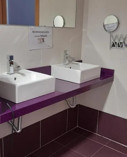 Дом отдыха Casa El Lince De Granadilla At-cc-00296, Norte Provincia Caceres, Wifi, Parque Infantil, Hidromasaje, Garaje, Lavavajillas