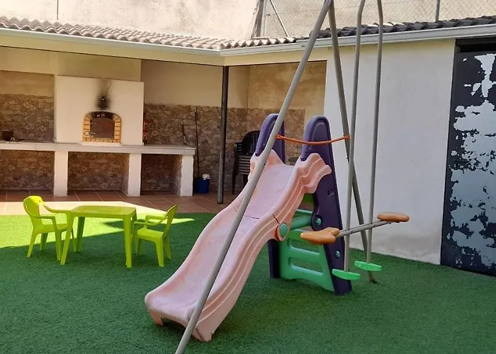 Дом отдыха Casa El Lince De Granadilla At-cc-00296, Norte Provincia Caceres, Wifi, Parque Infantil, Hidromasaje, Garaje, Lavavajillas